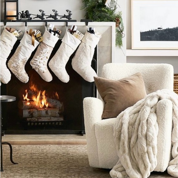 New Pottery Barn Set Ruched Faux Fur Throw & Pillow Cover in Ivory Color - Picture 16 of 16